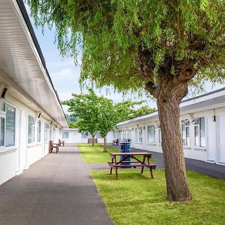Sand Bay Holiday Village - Adults Only Weston-super-Mare Exteriör bild
