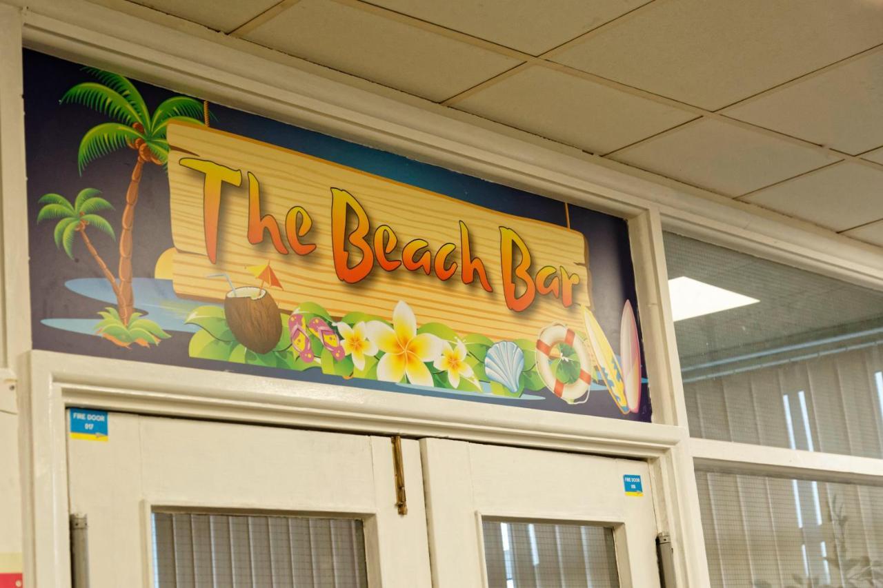 Sand Bay Holiday Village - Adults Only Weston-super-Mare Exteriör bild
