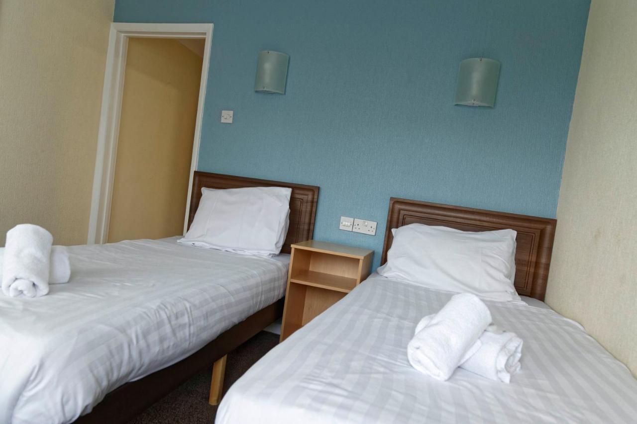 Sand Bay Holiday Village - Adults Only Weston-super-Mare Exteriör bild