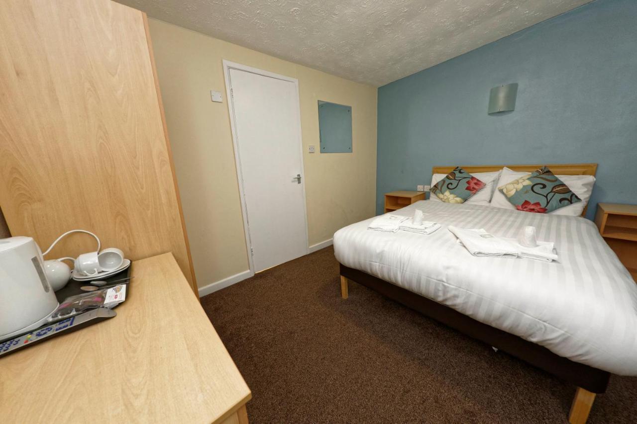 Sand Bay Holiday Village - Adults Only Weston-super-Mare Exteriör bild