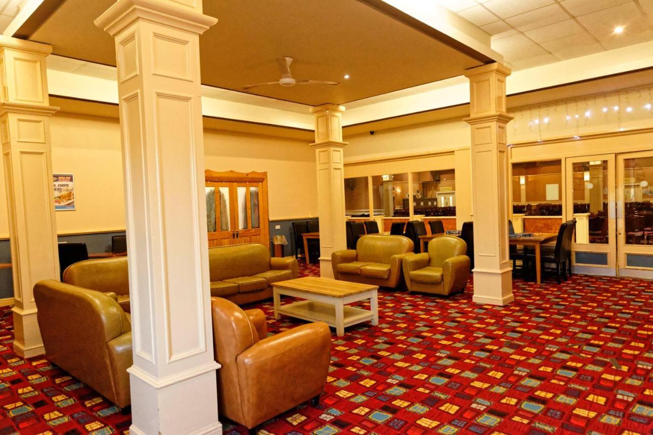 Sand Bay Holiday Village - Adults Only Weston-super-Mare Exteriör bild
