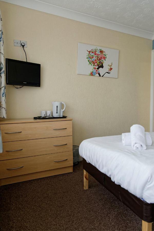 Sand Bay Holiday Village - Adults Only Weston-super-Mare Exteriör bild