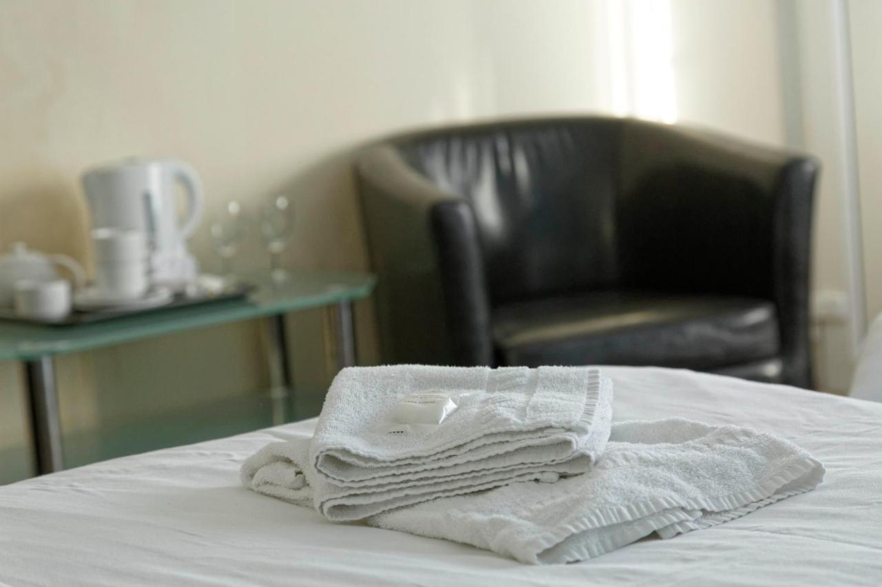Sand Bay Holiday Village - Adults Only Weston-super-Mare Exteriör bild