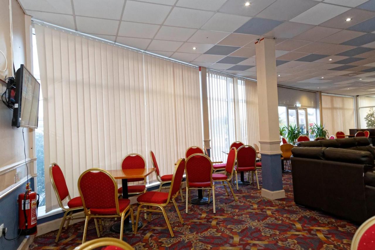Sand Bay Holiday Village - Adults Only Weston-super-Mare Exteriör bild