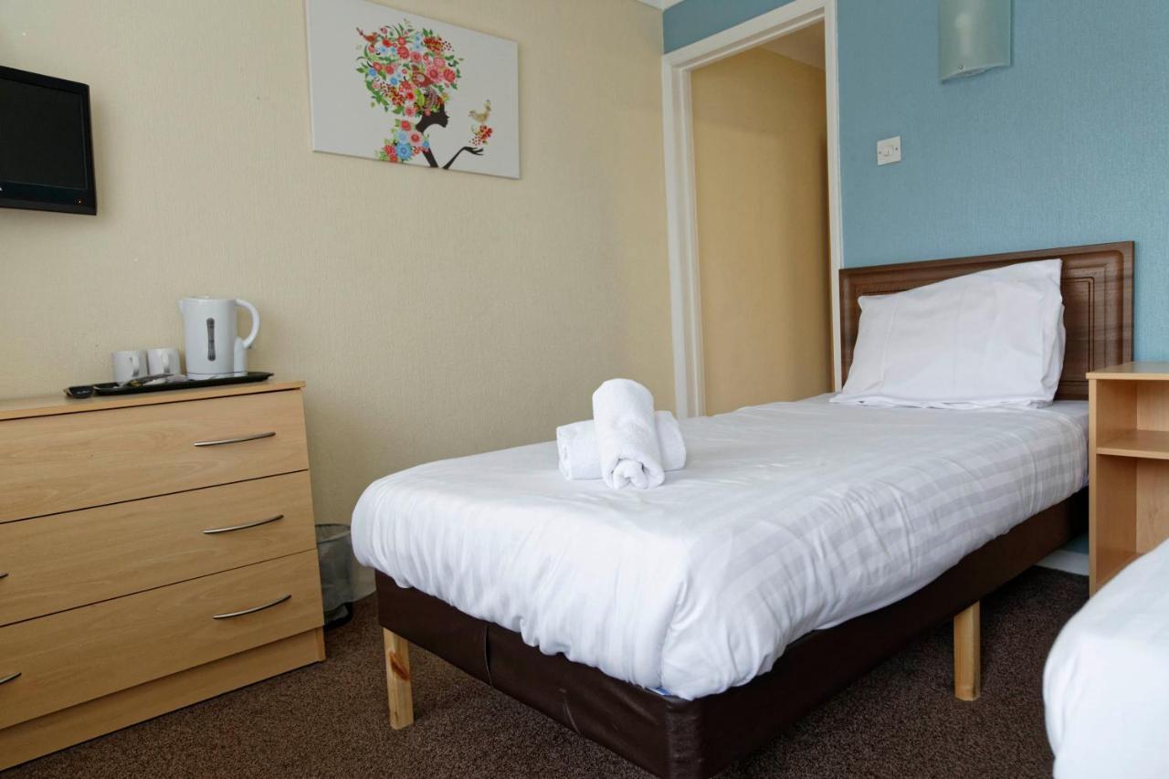 Sand Bay Holiday Village - Adults Only Weston-super-Mare Exteriör bild