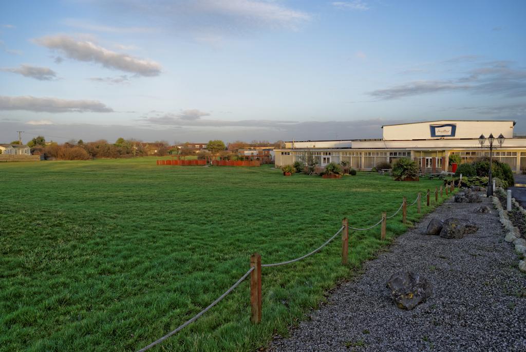 Sand Bay Holiday Village - Adults Only Weston-super-Mare Exteriör bild