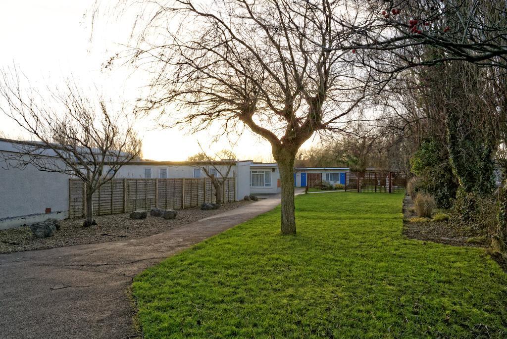 Sand Bay Holiday Village - Adults Only Weston-super-Mare Exteriör bild