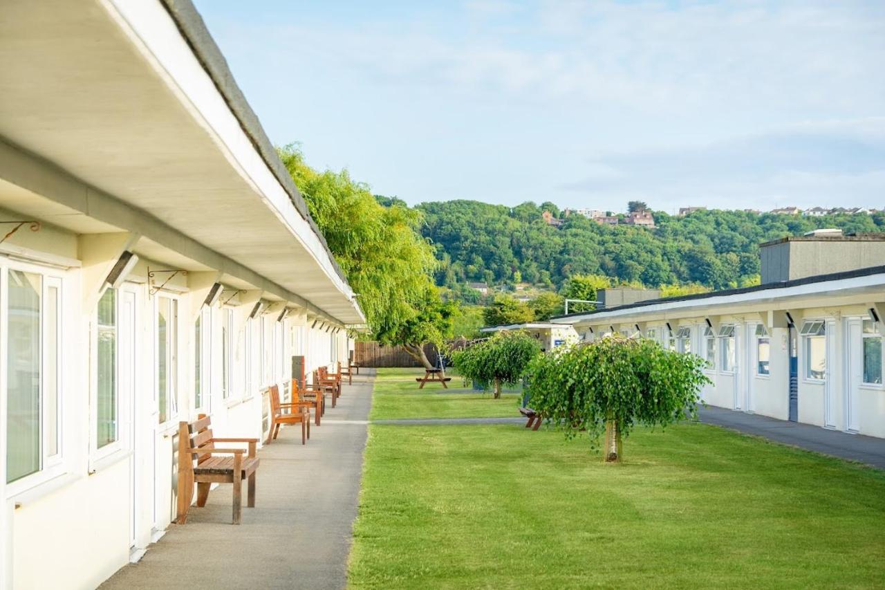 Sand Bay Holiday Village - Adults Only Weston-super-Mare Exteriör bild