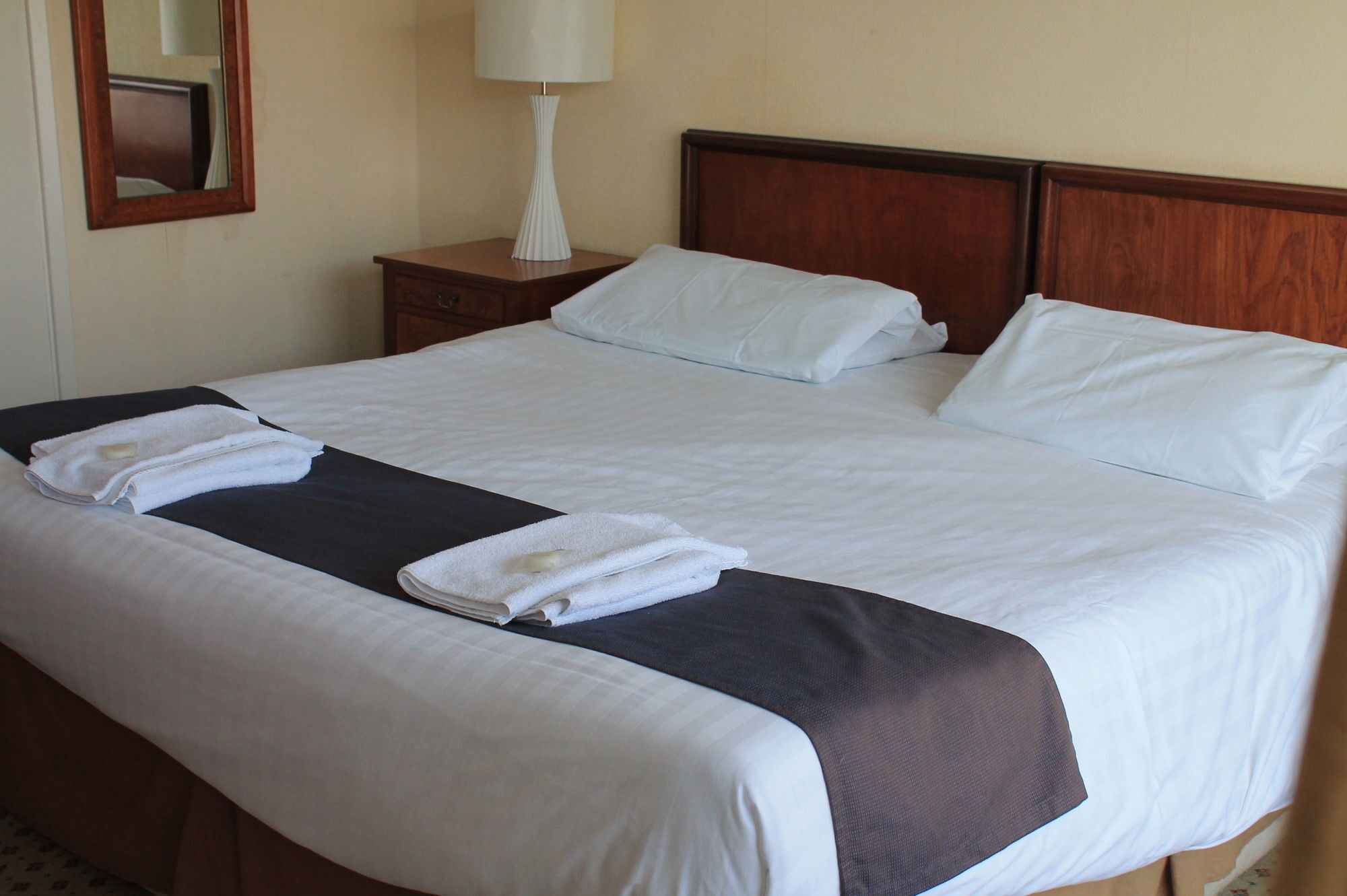 Sand Bay Holiday Village - Adults Only Weston-super-Mare Exteriör bild